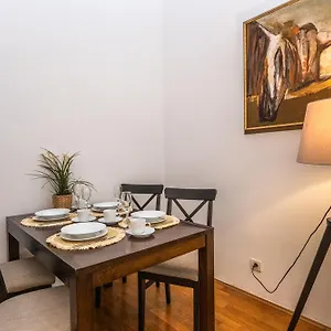 Apartment Wishlist Residences - Old Town Square