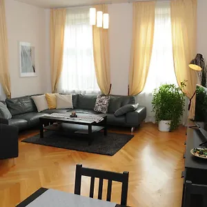 Apartment Royal Road