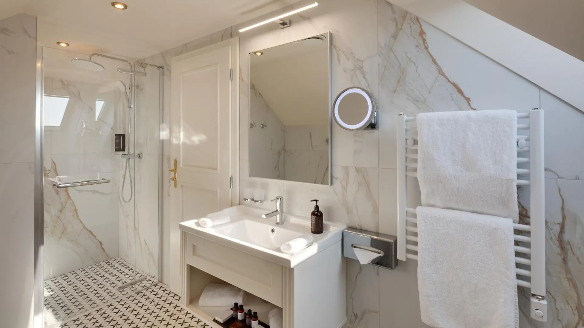 Hotel Savoy Prague 4*,