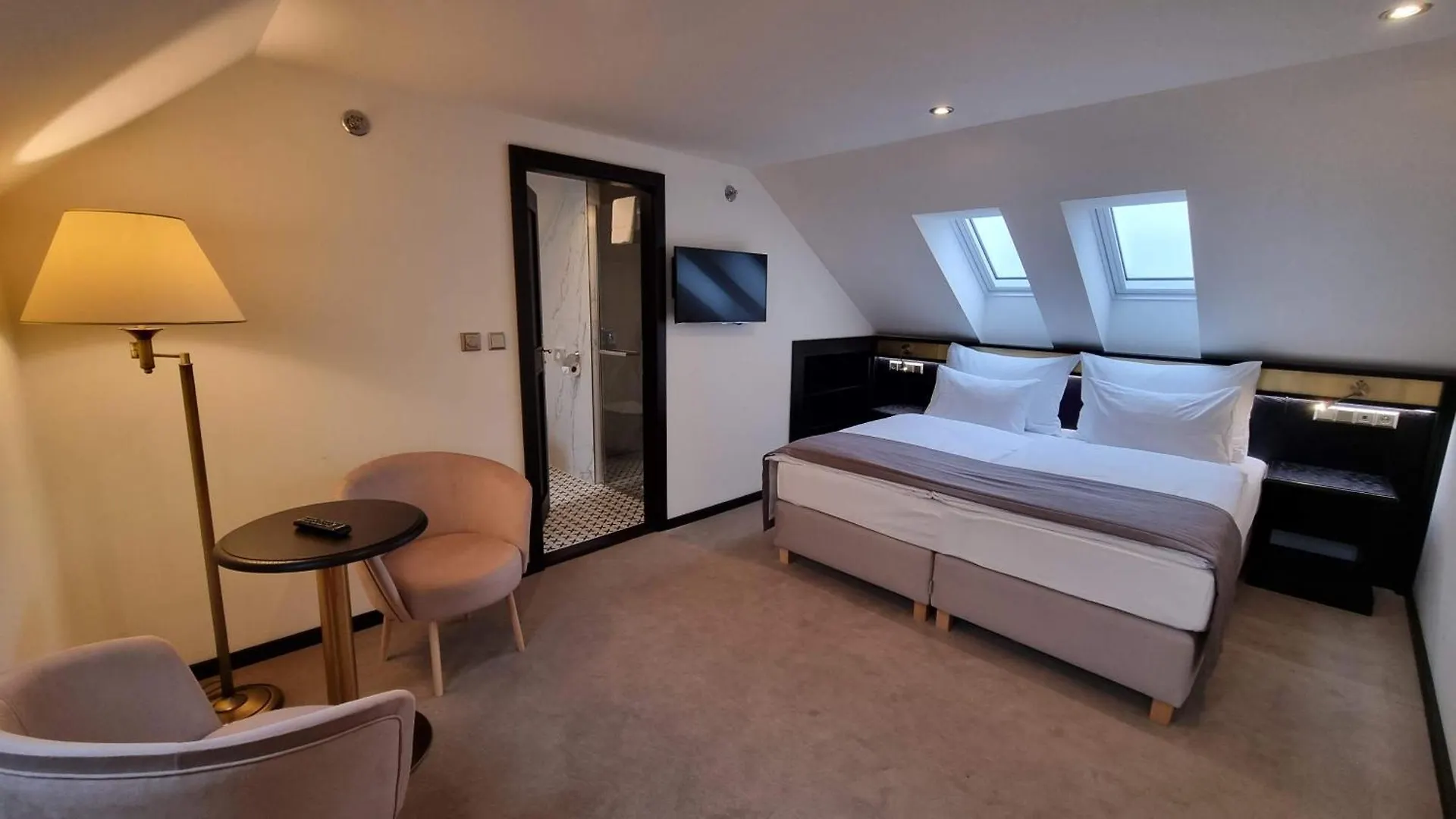 Hotel Savoy Πράγα 4*,